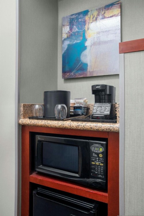Courtyard by Marriott Jacksonville I-295/East Beltway - image 9