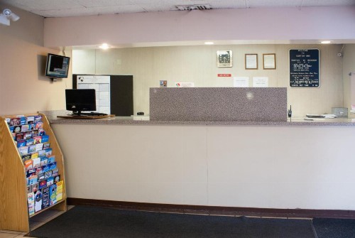 Scottish Inn Downtown Jacksonville - image 25