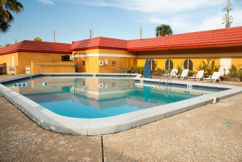 Scottish Inn Downtown Jacksonville - image 4