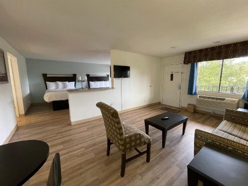 Tricove Inn & Suites - image 15