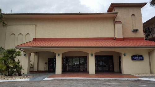 Tricove Inn & Suites - image 7