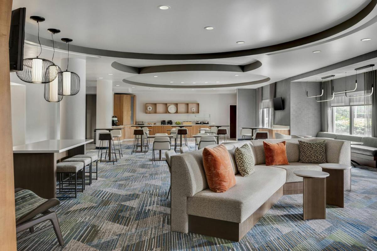 Springhill Suites by Marriott Jacksonville Airport - image 4