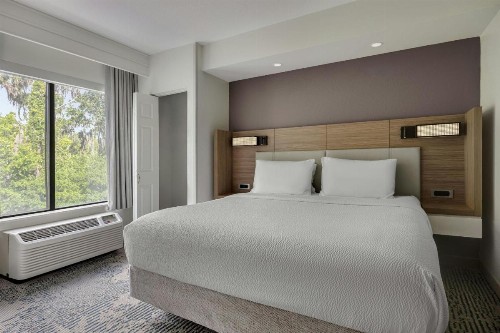 Springhill Suites by Marriott Jacksonville Airport - image 5