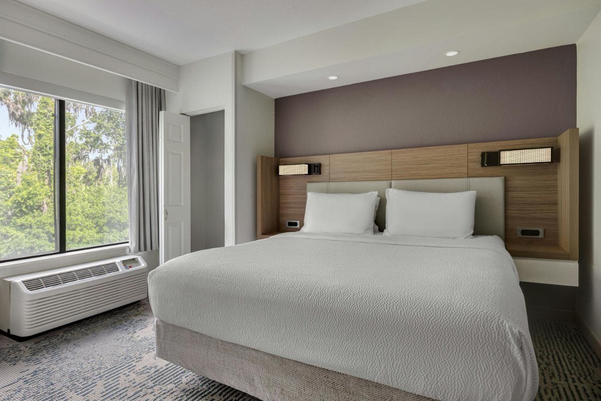 Springhill Suites by Marriott Jacksonville Airport - image 5
