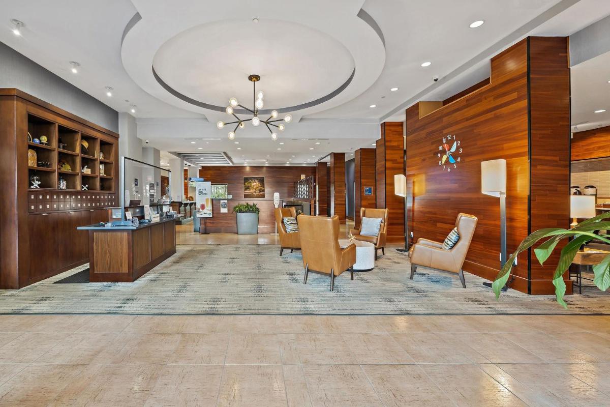 Four Points by Sheraton Jacksonville Baymeadows - image 2