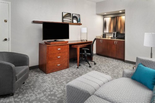 Courtyard by Marriott Jacksonville at the Mayo Clinic Campus/Beaches - image 15