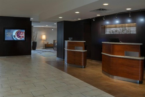 Courtyard by Marriott Jacksonville at the Mayo Clinic Campus/Beaches - image 4