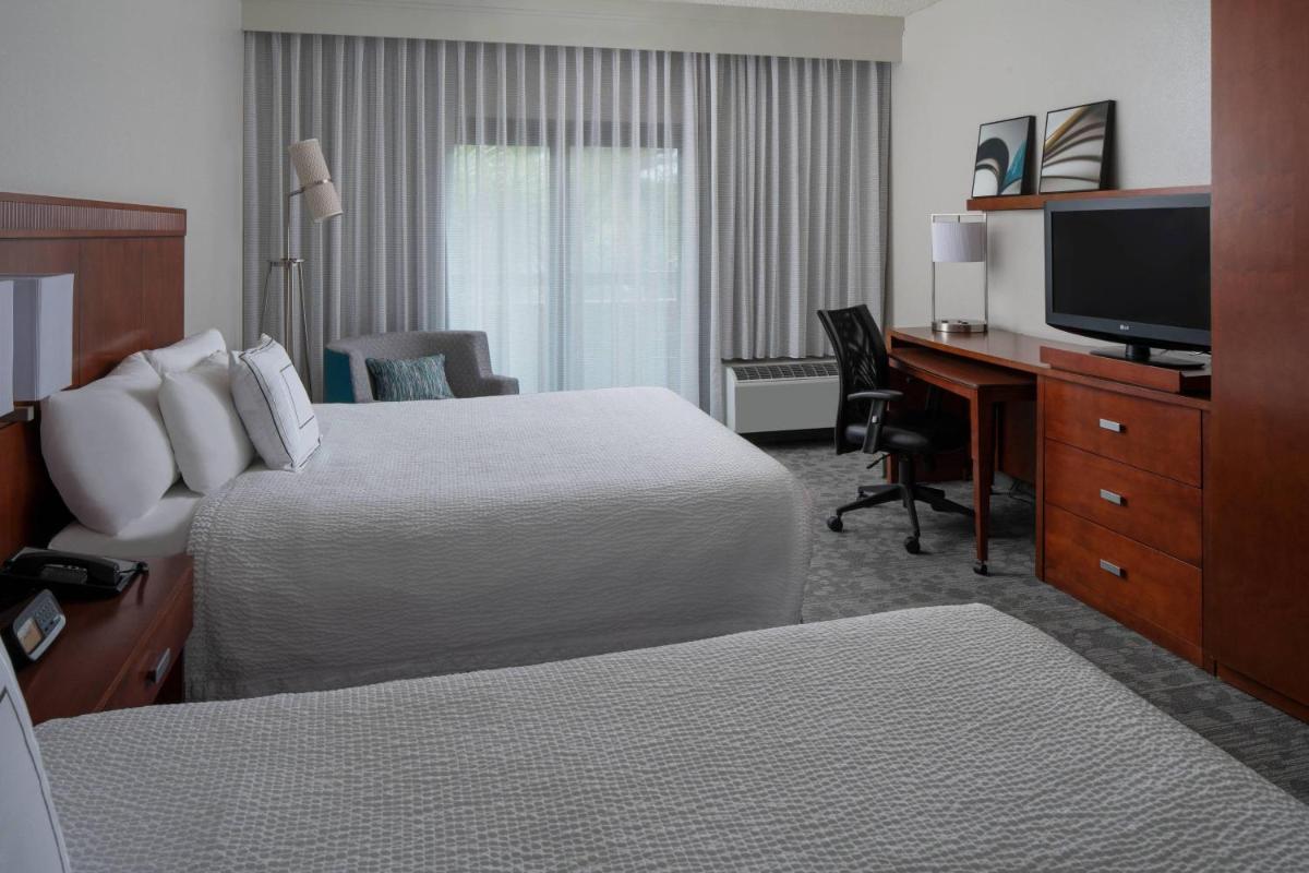 Courtyard by Marriott Jacksonville at the Mayo Clinic Campus/Beaches - image 7