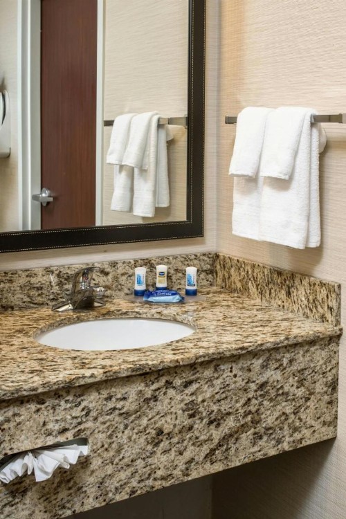 Fairfield Inn & Suites Jacksonville Airport - image 16