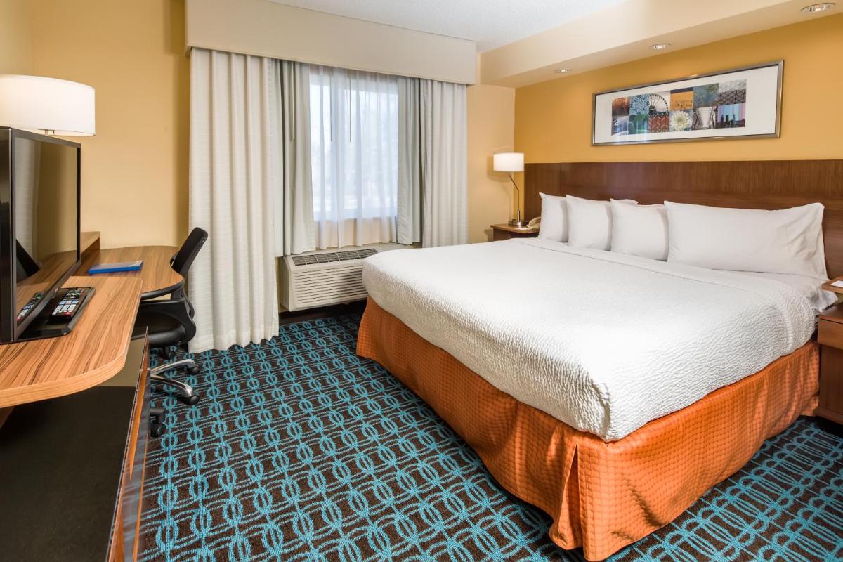 Fairfield Inn & Suites Jacksonville Airport - image 2