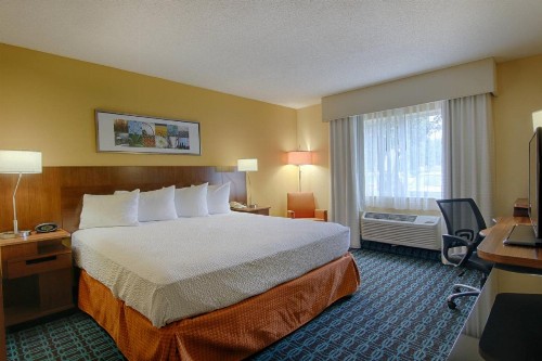 Fairfield Inn & Suites Jacksonville Airport - image 20