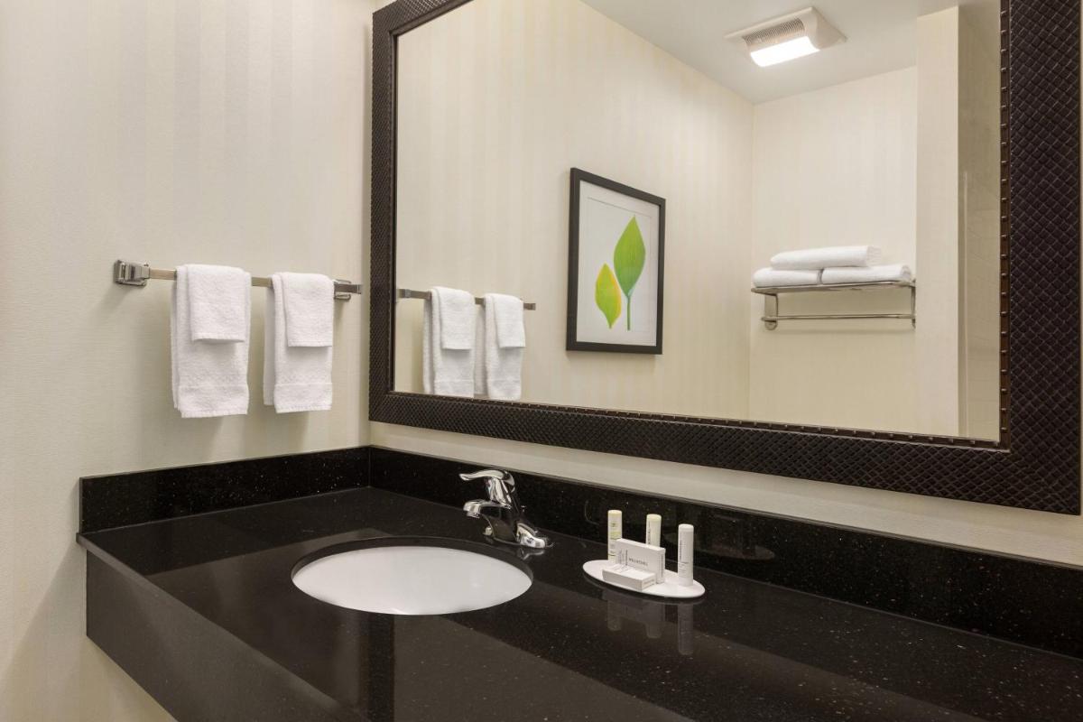 Fairfield Inn & Suites Jacksonville West/Chaffee Point - image 6