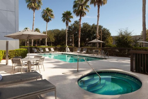 Springhill Suites Jacksonville - image 27