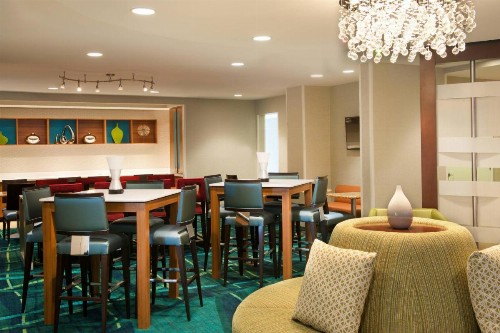 Springhill Suites Jacksonville - image 4