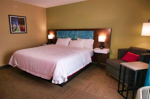 Hampton Inn & Suites Jacksonville Beach Boulevard/Mayo Clinic - image 30