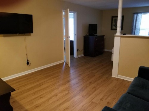 Hospitality Inn - Jacksonville - image 8
