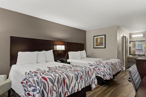 Red Roof Inn Baldwin - image 3