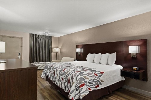 Red Roof Inn Baldwin - image 46