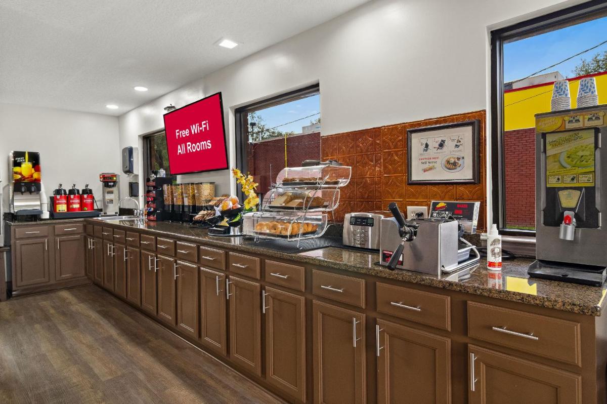 Red Roof Inn Baldwin - image 6