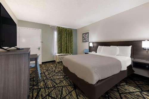 Quality Inn Orange Park Jacksonville - image 13
