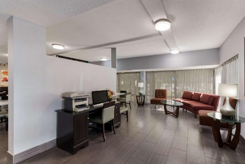 Quality Inn Orange Park Jacksonville - image 24