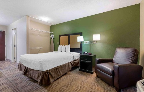 Extended Stay America Suites - Jacksonville - Lenoir Avenue East - image 17