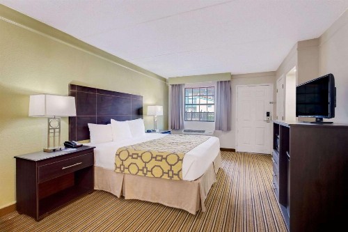 Baymont by Wyndham Jacksonville Orange Park - image 12