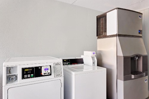 Baymont by Wyndham Jacksonville Orange Park - image 15