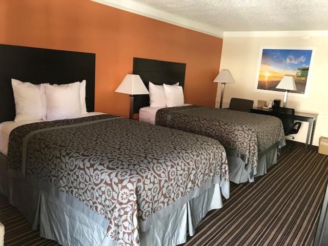 Days Inn by Wyndham Jacksonville Baymeadows - image 3
