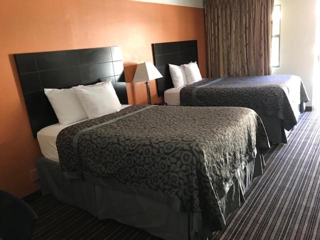 Days Inn by Wyndham Jacksonville Baymeadows - image 7