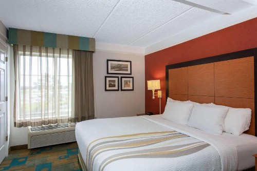 La Quinta by Wyndham Jacksonville Butler Blvd - image 14