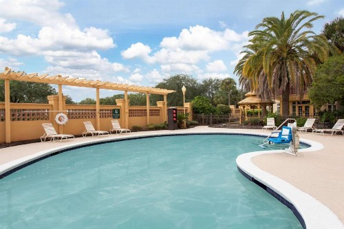 La Quinta by Wyndham Jacksonville Butler Blvd - image 19
