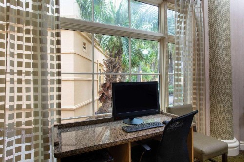 La Quinta by Wyndham Jacksonville Butler Blvd - image 26