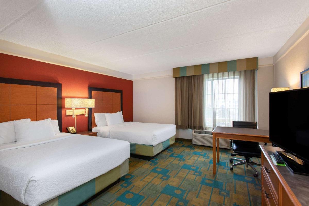La Quinta by Wyndham Jacksonville Butler Blvd - image 4