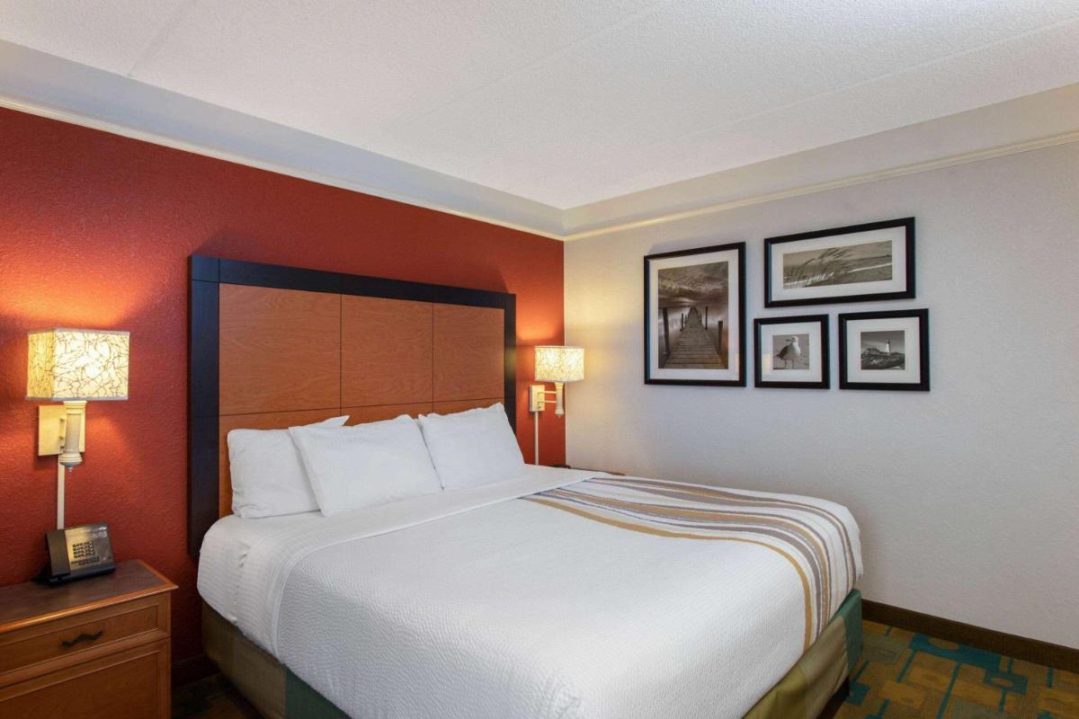 La Quinta by Wyndham Jacksonville Butler Blvd - image 6