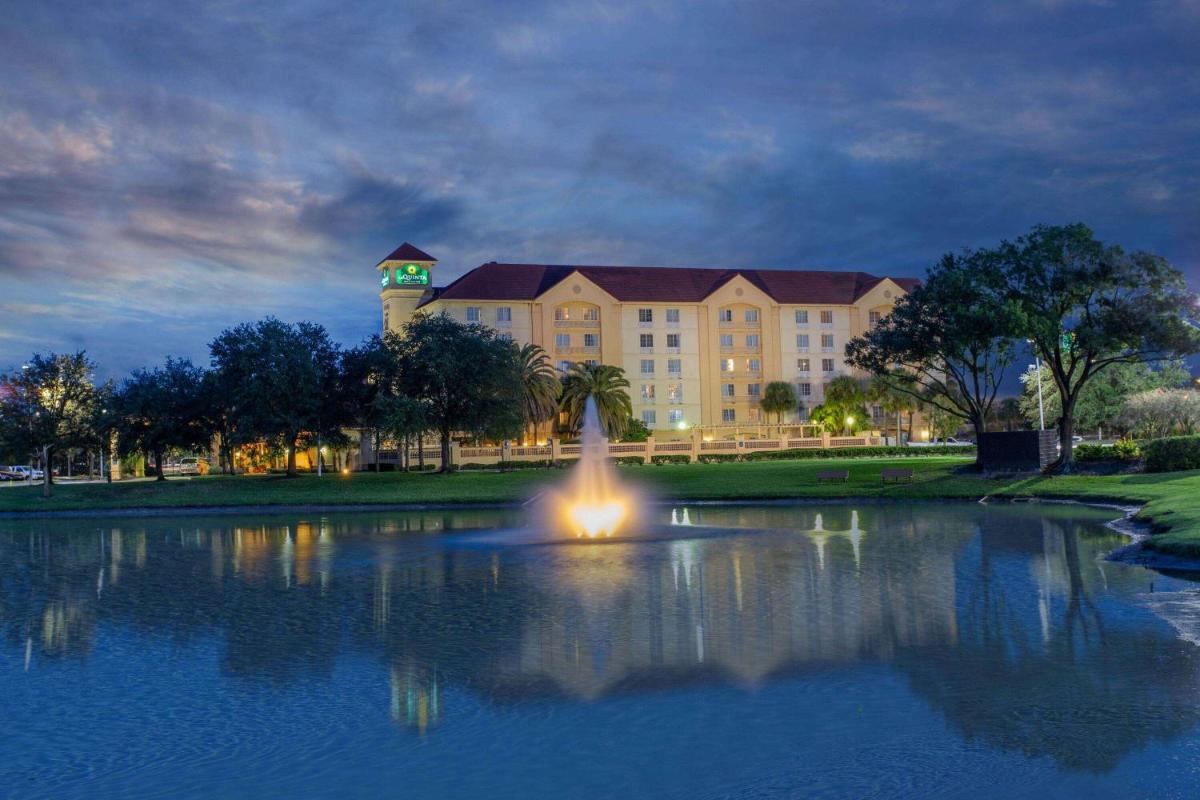La Quinta by Wyndham Jacksonville Butler Blvd - image 7