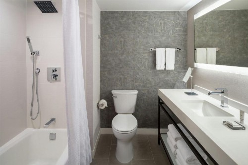 Jacksonville River City Downtown Hotel - image 33