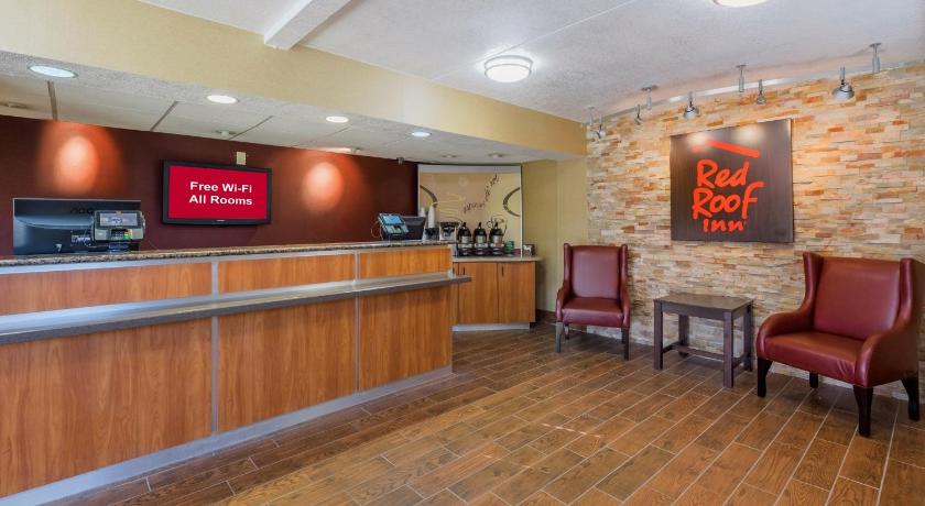 Red Roof Inn Jacksonville - Orange Park - image 2