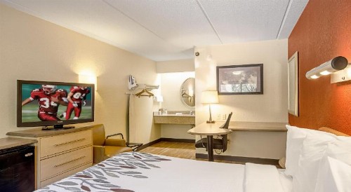 Red Roof Inn Jacksonville - Orange Park - image 22