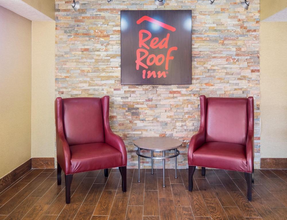 Red Roof Inn Jacksonville - Orange Park - image 3
