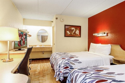 Red Roof Inn Jacksonville - Orange Park - image 39