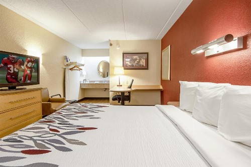 Red Roof Inn Jacksonville Airport - image 10