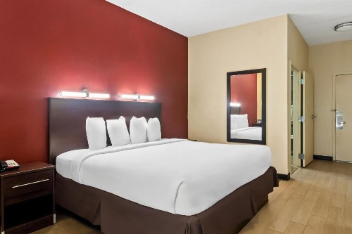 Red Roof Inn PLUS+ Jacksonville – Southpoint - image 19
