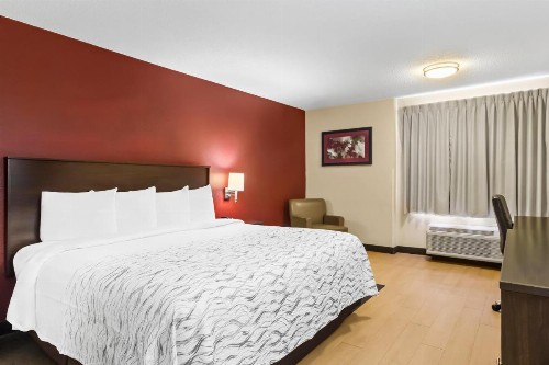 Red Roof Inn PLUS+ Jacksonville – Southpoint - image 25