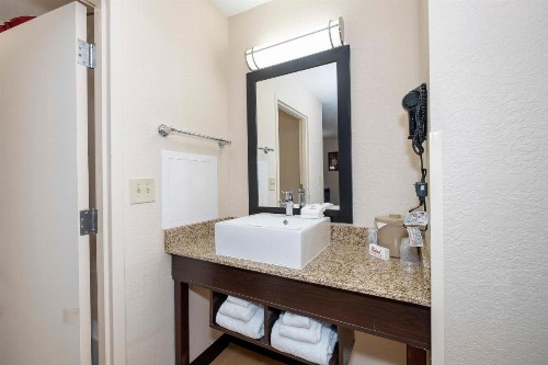 Red Roof Inn PLUS+ Jacksonville – Southpoint - image 37