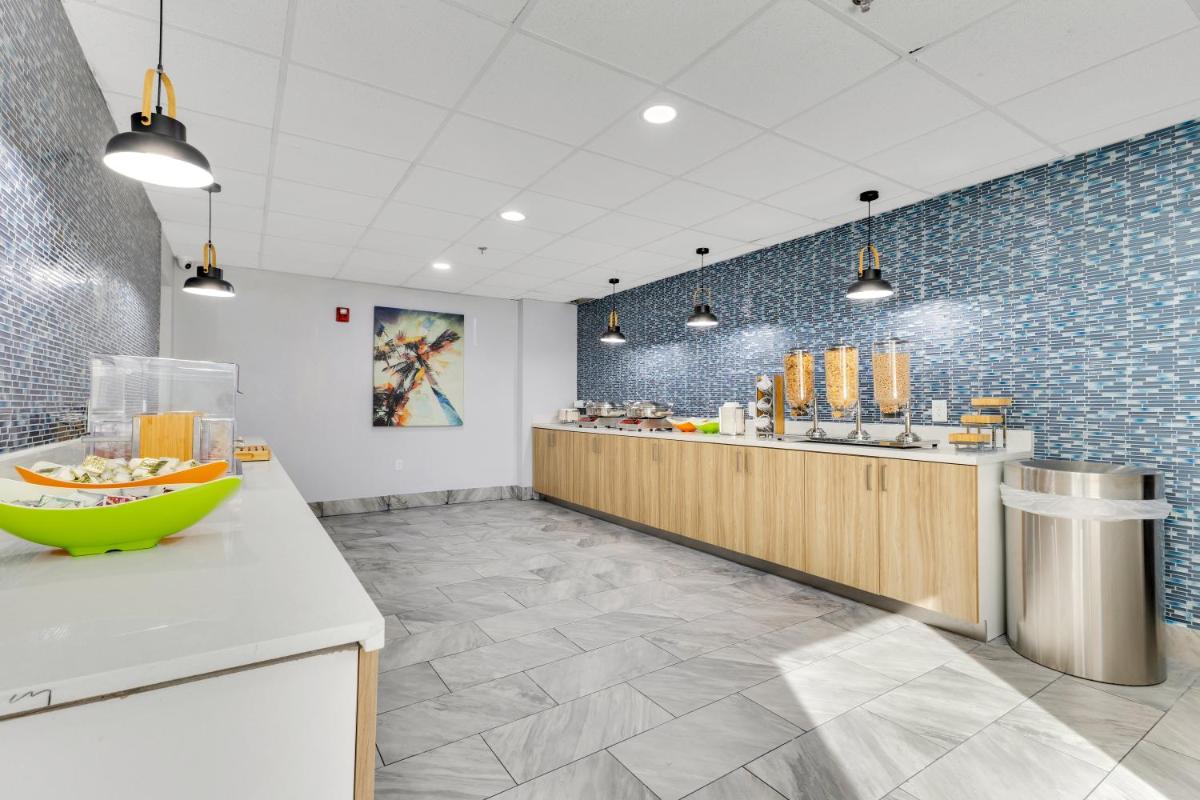 La Quinta by Wyndham Jacksonville Mandarin - image 6