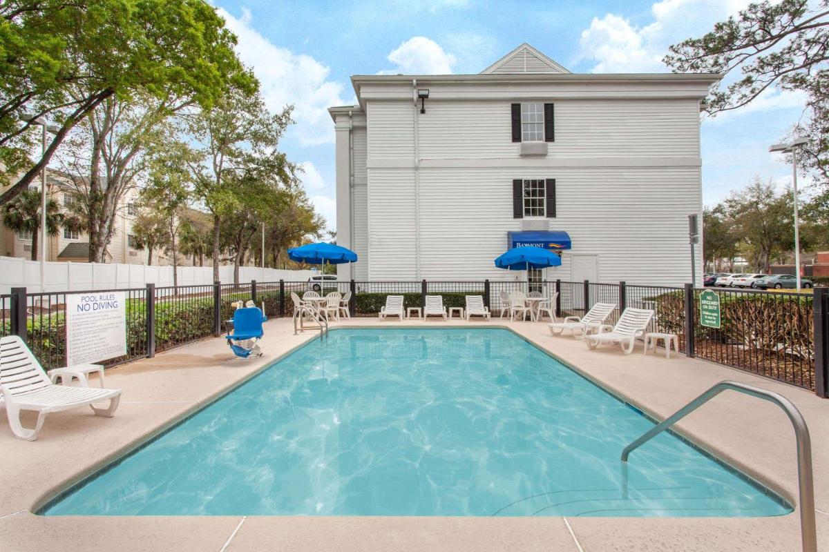 Baymont by Wyndham Jacksonville/Butler Blvd - image 2