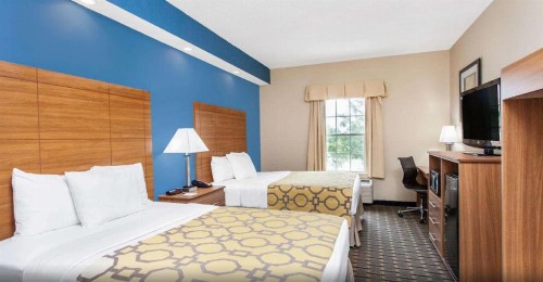 Baymont by Wyndham Jacksonville/Butler Blvd - image 25