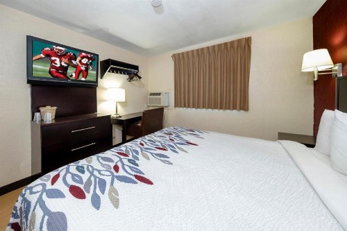 Red Roof Inn Jacksonville - Cruise Port - image 29