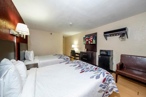 Red Roof Inn Jacksonville - Cruise Port - image 30
